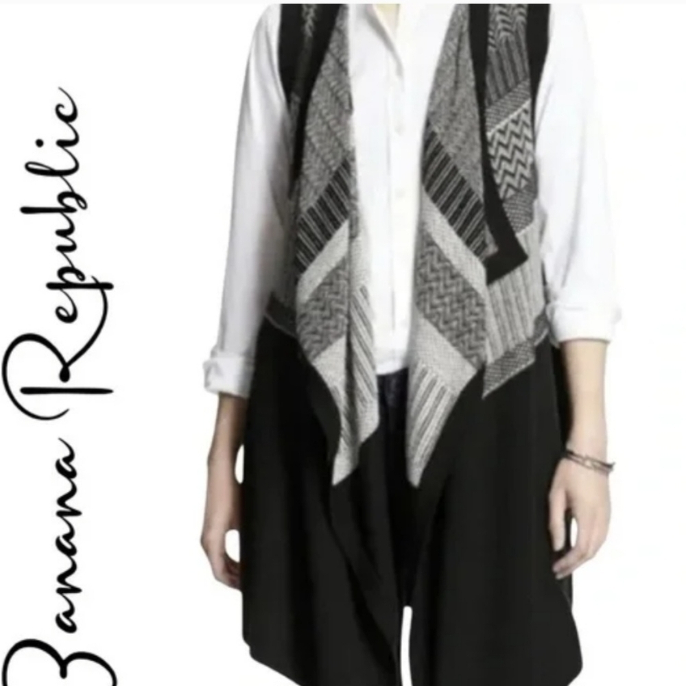 Banana Republic Black and WhiteDraped Long Knit Cardigan size M/L